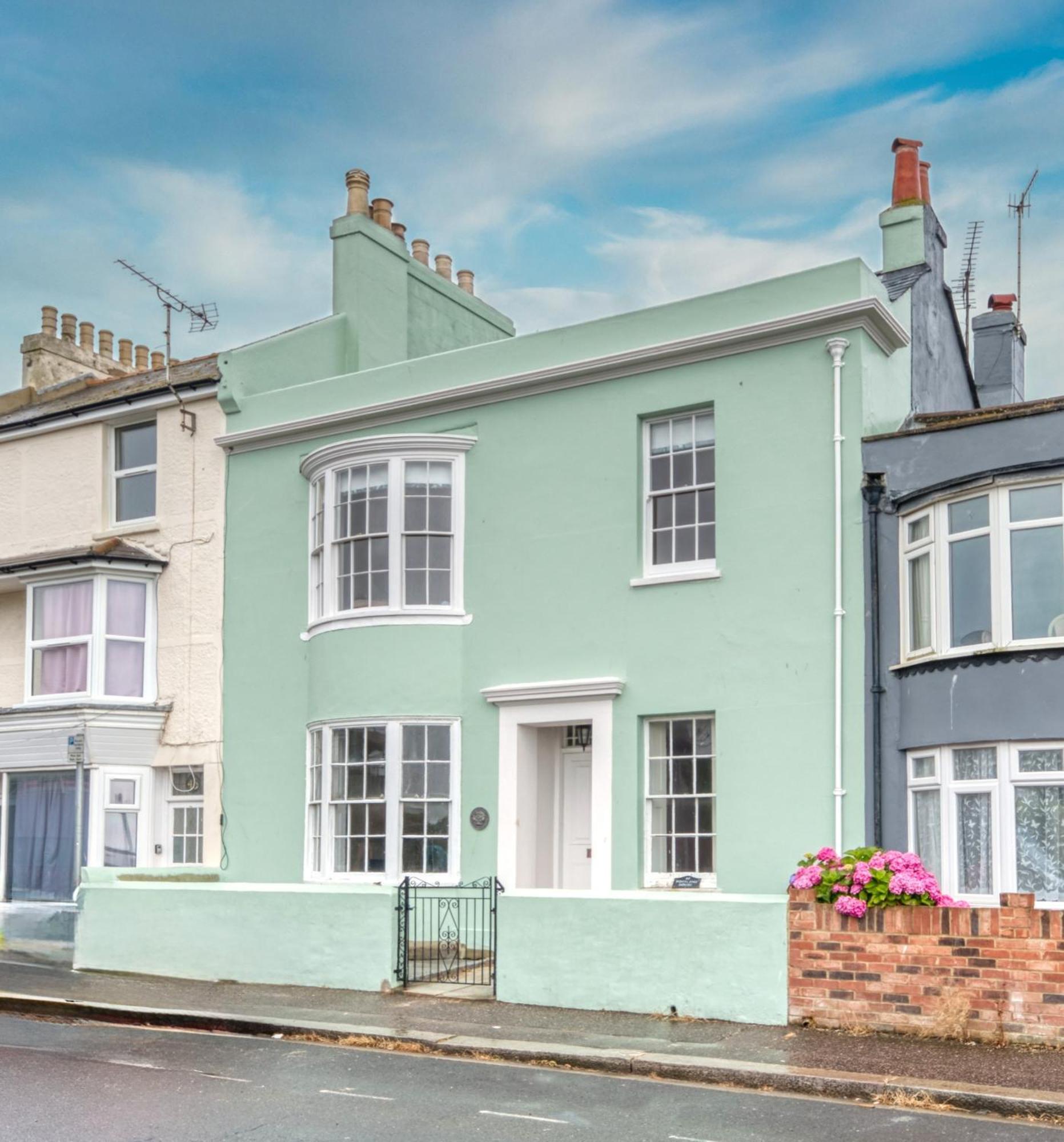 Luxury Georgian Home, Hot Tub, Sea View, Private Garden, Sleeps 6 Bognor Regis Exterior foto
